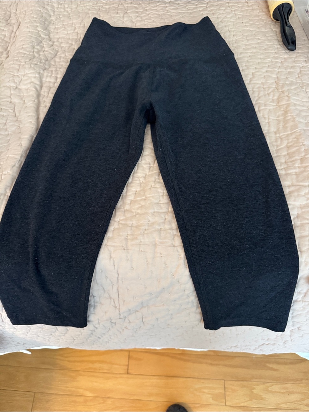 Beyond Yoga Black Stretch Capri Pants